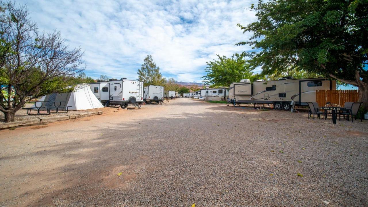 Funstays Glamping Setup Tent In Rv Park #1 Ok-T1 Moab Exterior photo